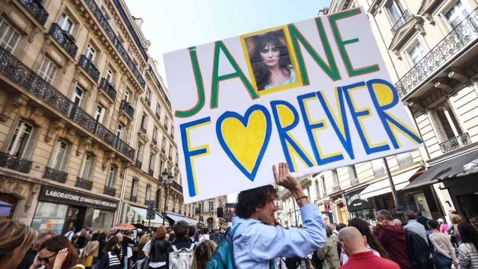 Fans mourn death of Jane Birkin