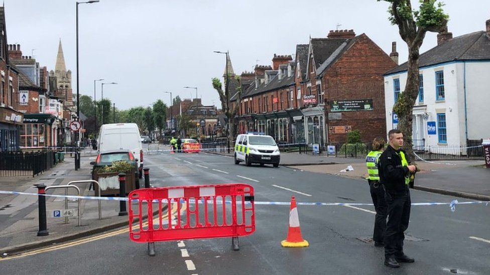 Hull: Two Arrested After Woman Injured In Hit-and-run - BBC News