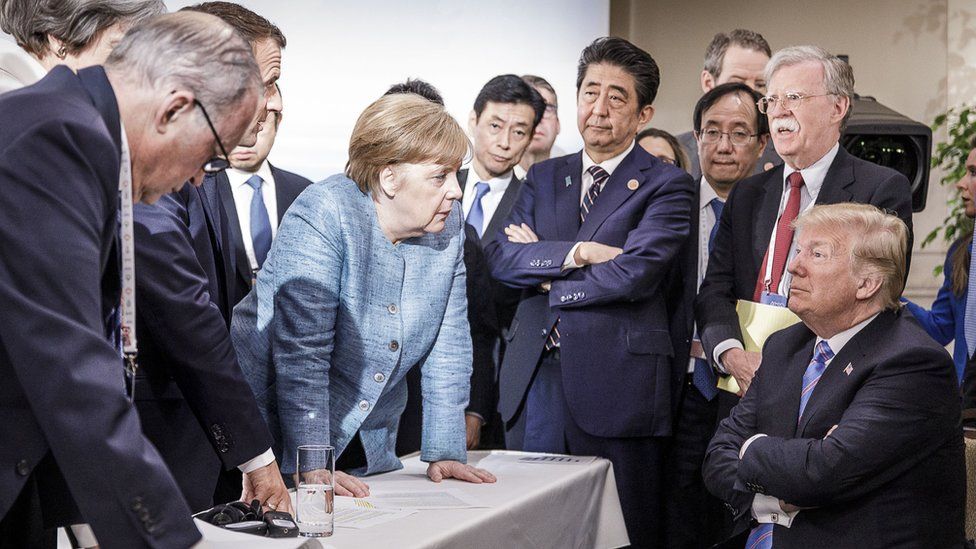 Donald Trump frente a líderes del G7.