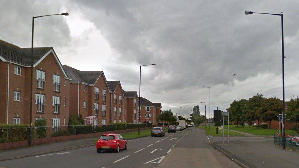 Walsall policeman dragged by car in attempted arrest BBC News