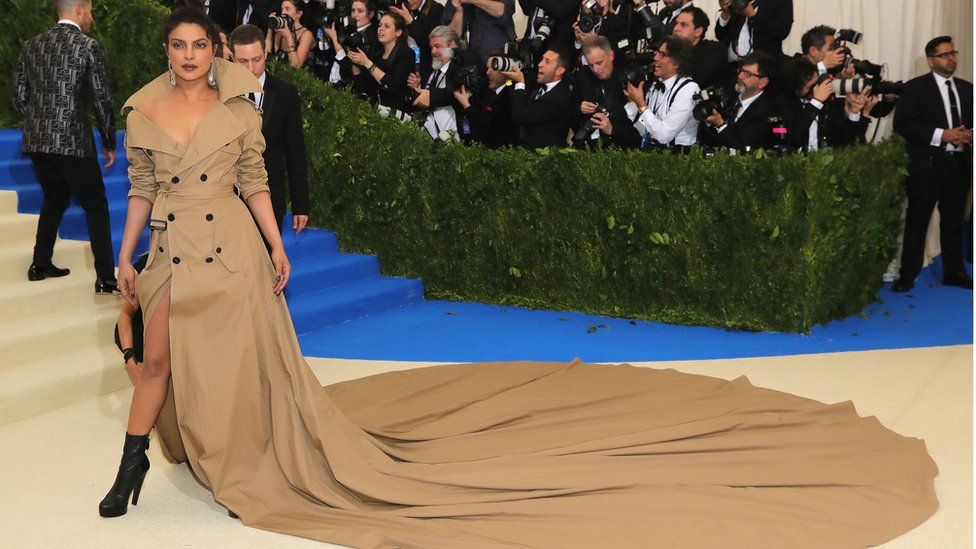 Priyanka Chopra's Modern Take on the Sari Included a Thigh-High Slit Skirt  and Holographic Bustier