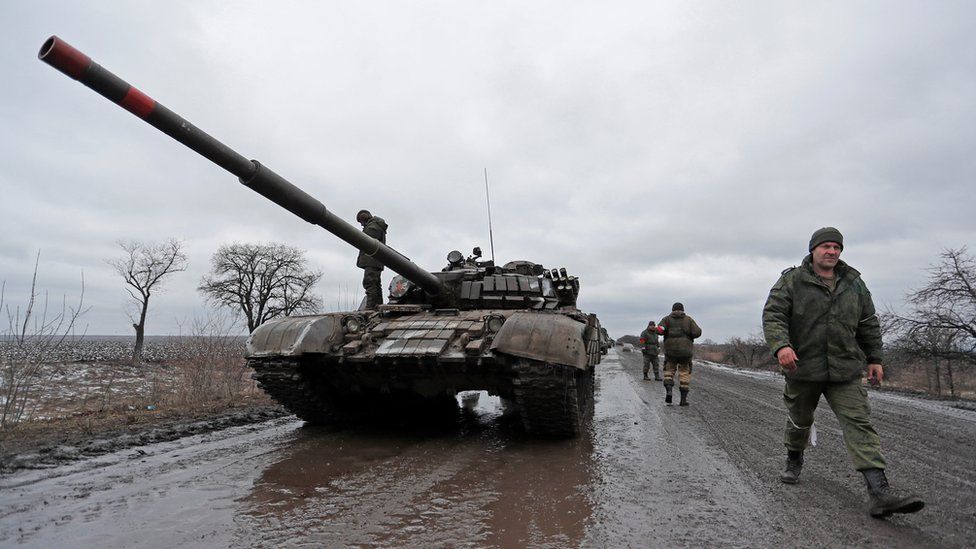 Pro-Russian fighters with a tank in Luhansk