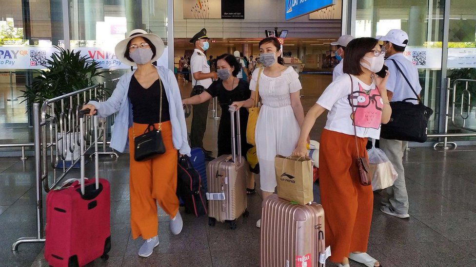 Passengers at Da Nang airport