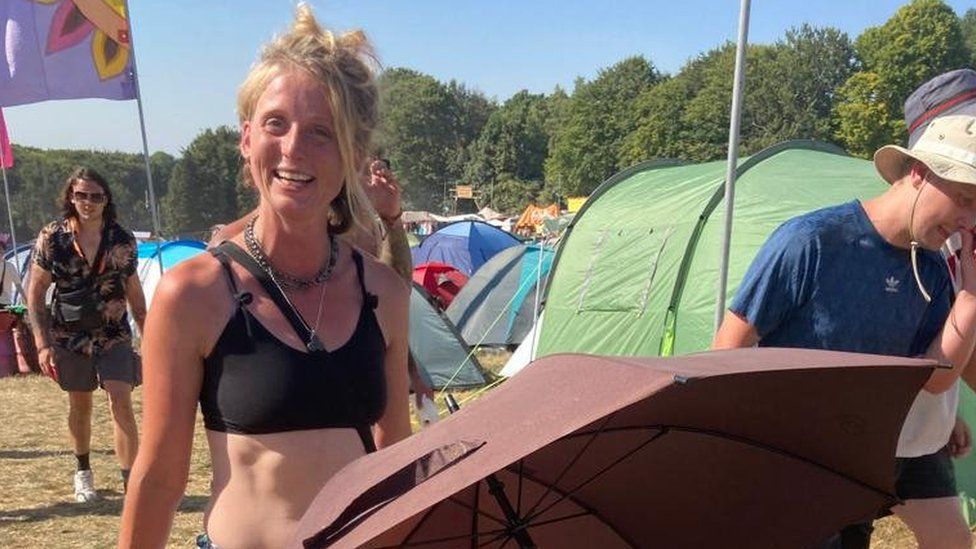 UK heatwave: Boomtown festival-goers warned not to 'get beat by heat' - BBC  News