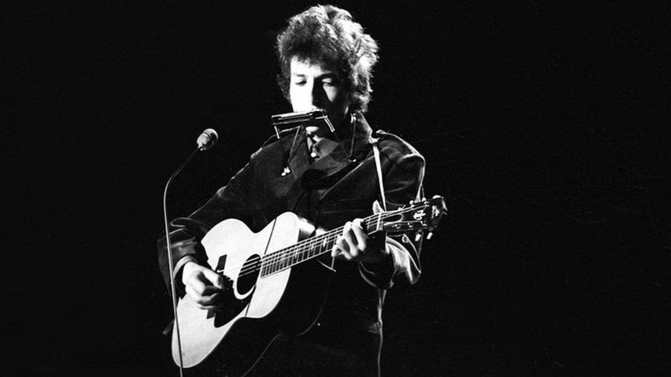 Bob Dylan performs for the BBC in 1965