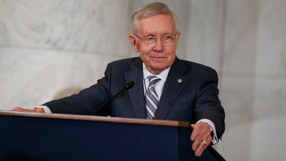 Senator Harry Reid speaks during during a ceremony to unveil his portrait, on Capitol Hill, on 8 December, 2016