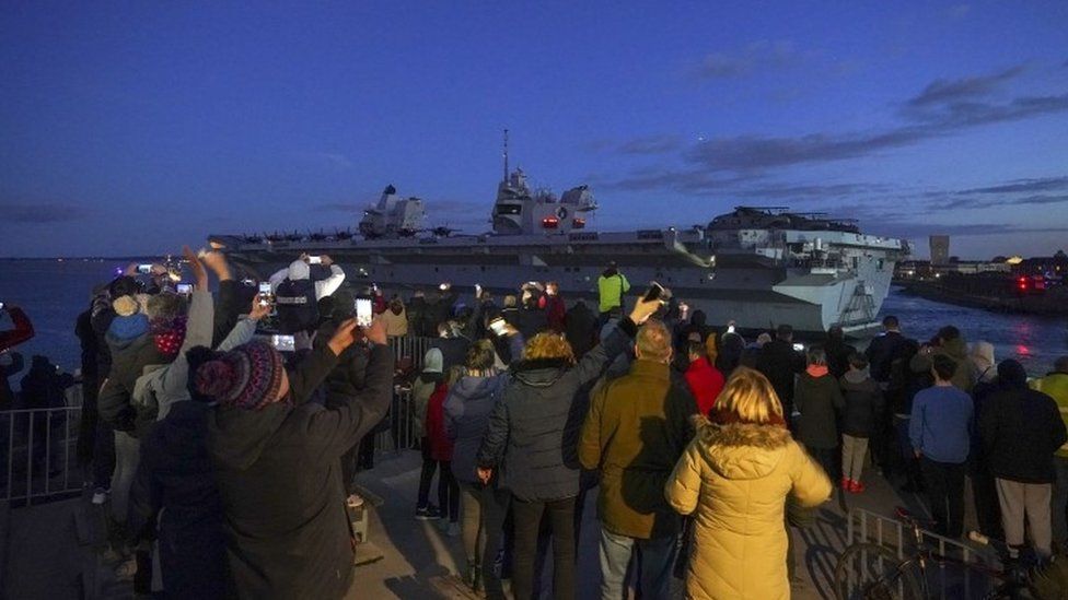 HMS Queen Elizabeth departs HM Naval Base