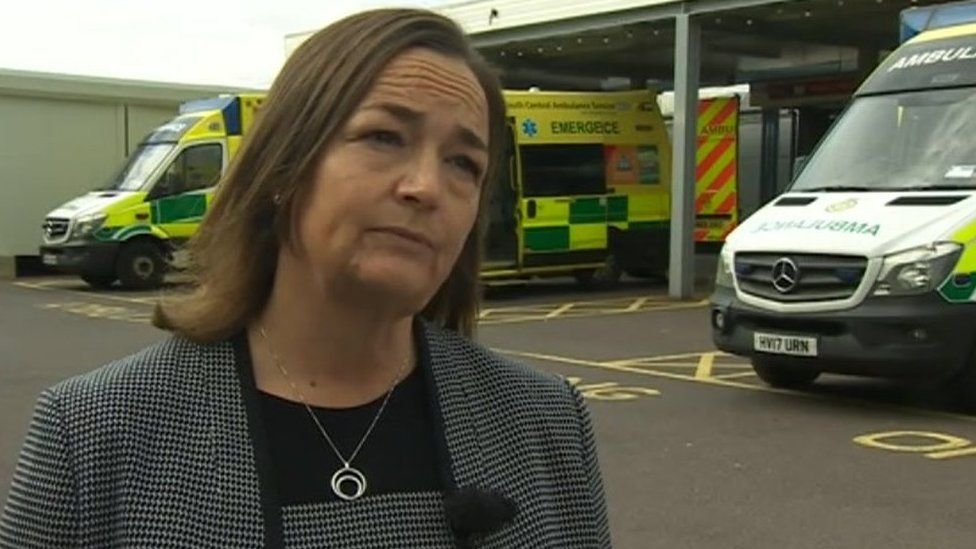 Covid: Hampshire hospital bosses warn of impact of increasing numbers Covid: Hampshire hospital bosses warn of impact of increasing numbers