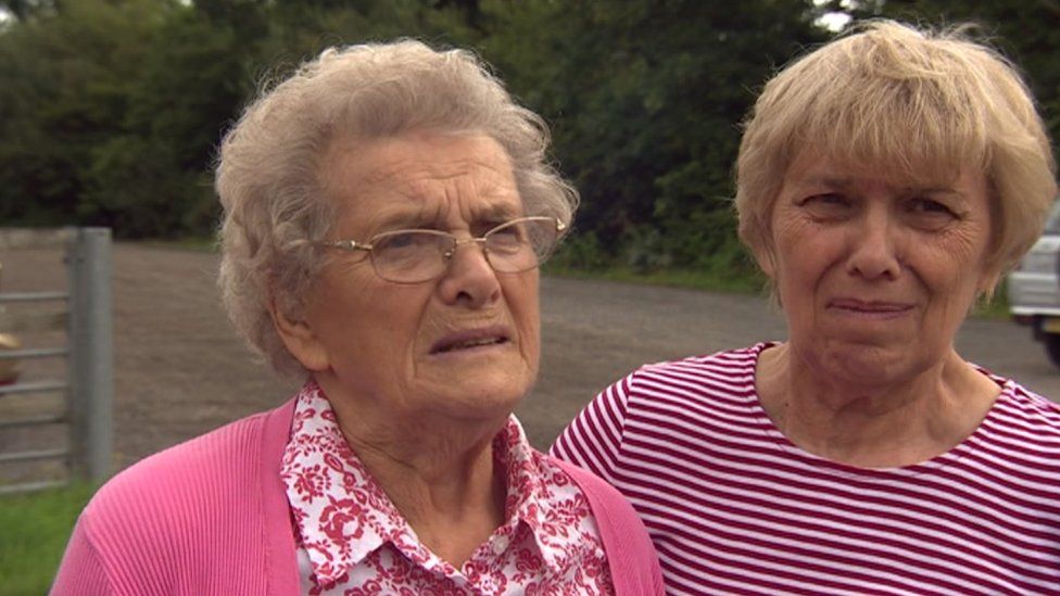 Ivy Shafe (left) and her daughter Cherie Holliman