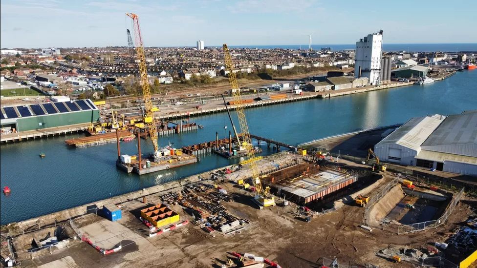 Construction of Gull Wing Bridge