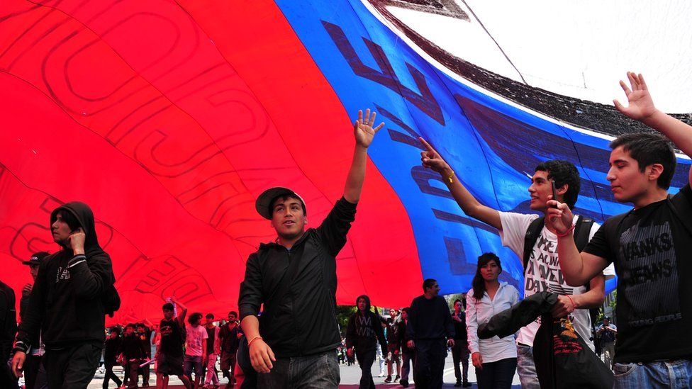 Chilean students protest against the government of President Sebastian Pinera, in Valparaiso, Chile on November 9, 2011