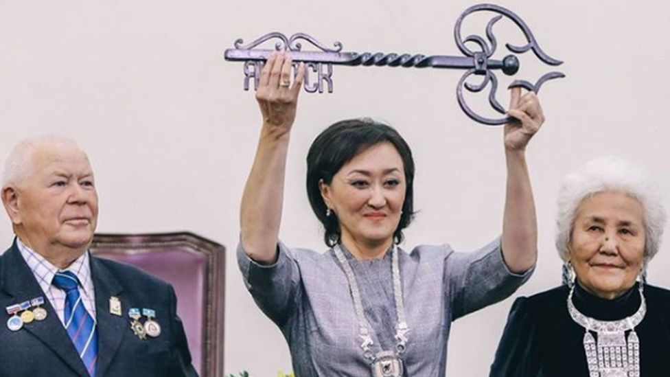 Sardana Avksentyeva inaugurated as mayor of Yaktusk, September 2018