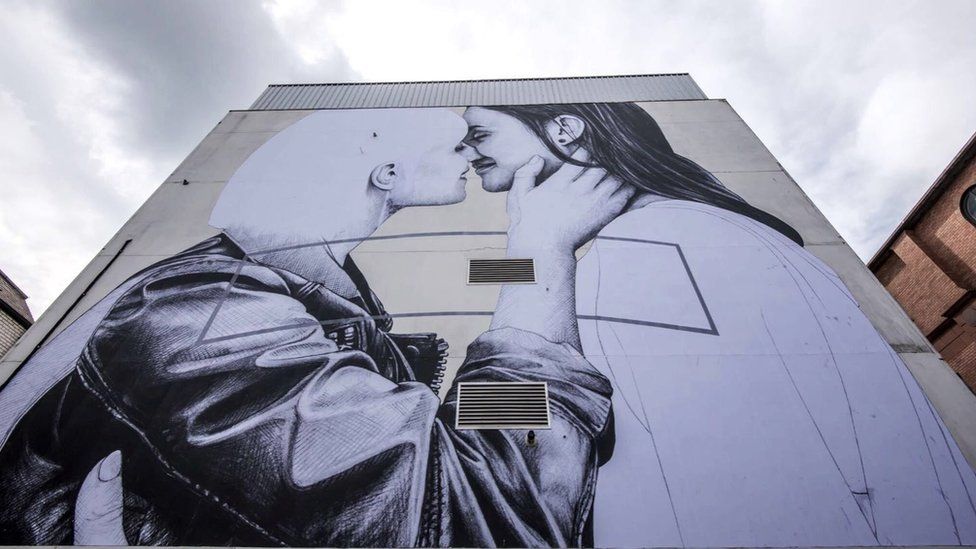 Joe Caslin's mural depicting a lesbian couple