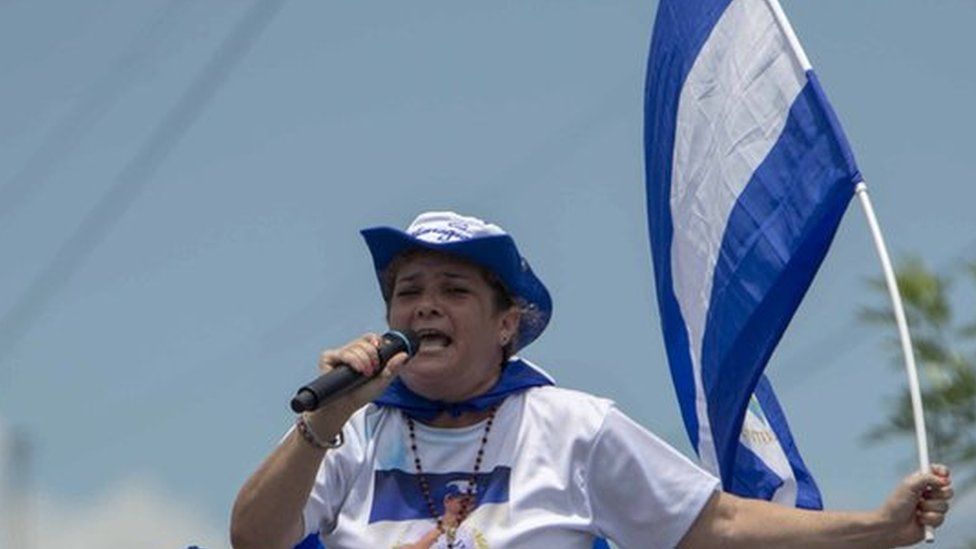 Edwin Carcache's mother, Mercedes Dávila, speaks at the "March of the Balloons" held in Managua, Nicaragua on 9 September 2018.