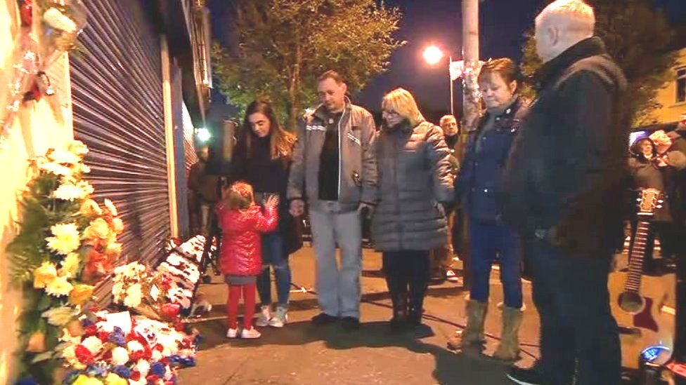 wreaths laid at site of Shankill bombing 1993