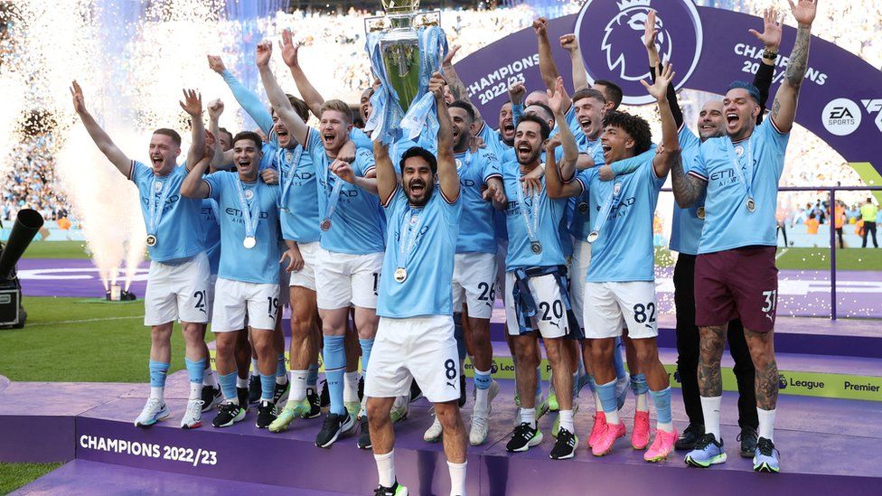 Manchester City lift League cup
