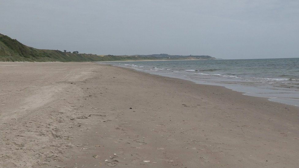 Ballinesker beach