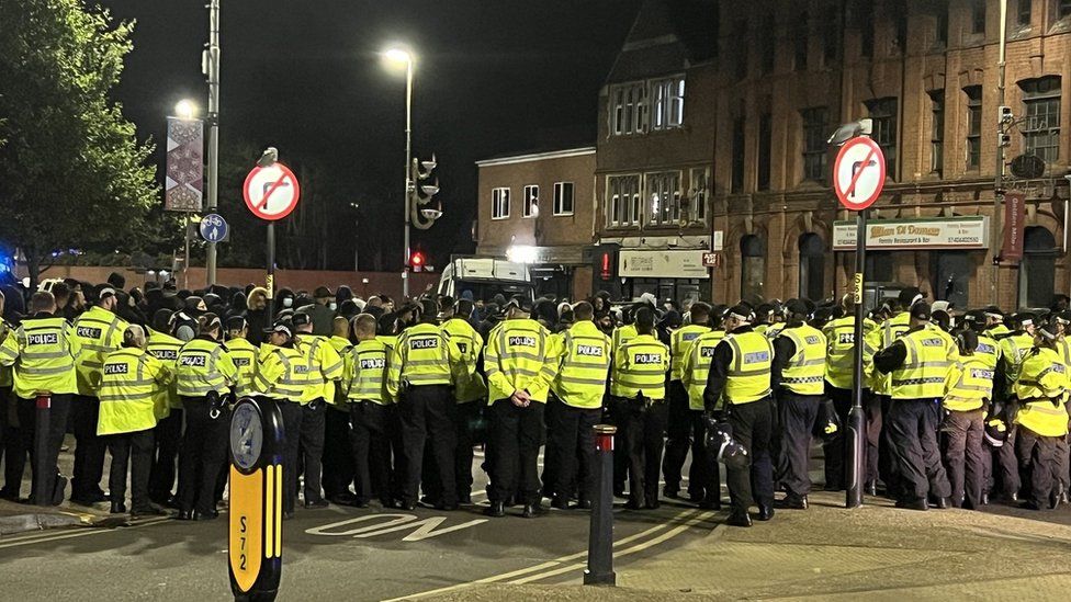 Police cordon off protesters in Leicester