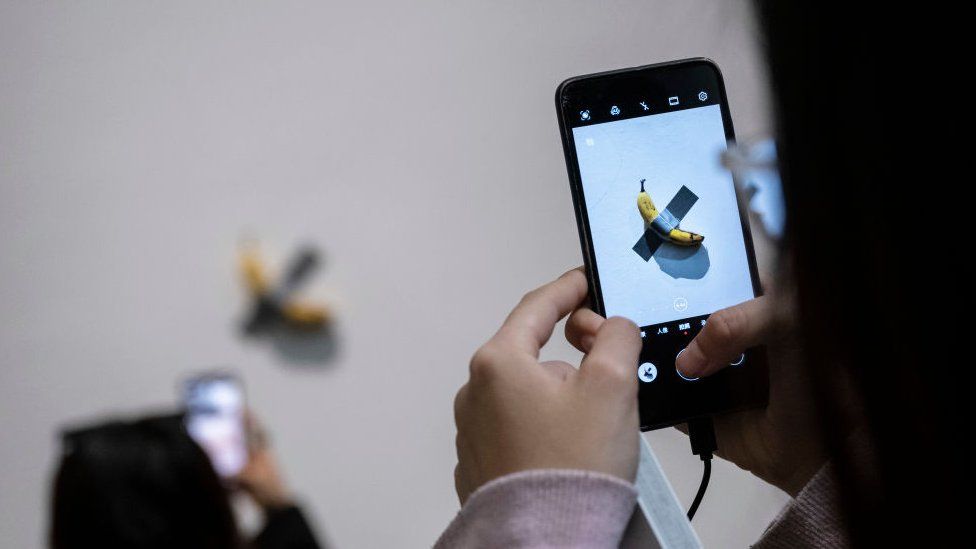 Banana art eaten by 'hungry' student in Seoul BBC Newsround