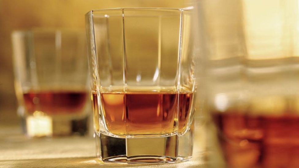 Diageo warns of impact of trade row on Scotch whisky jobs BBC News