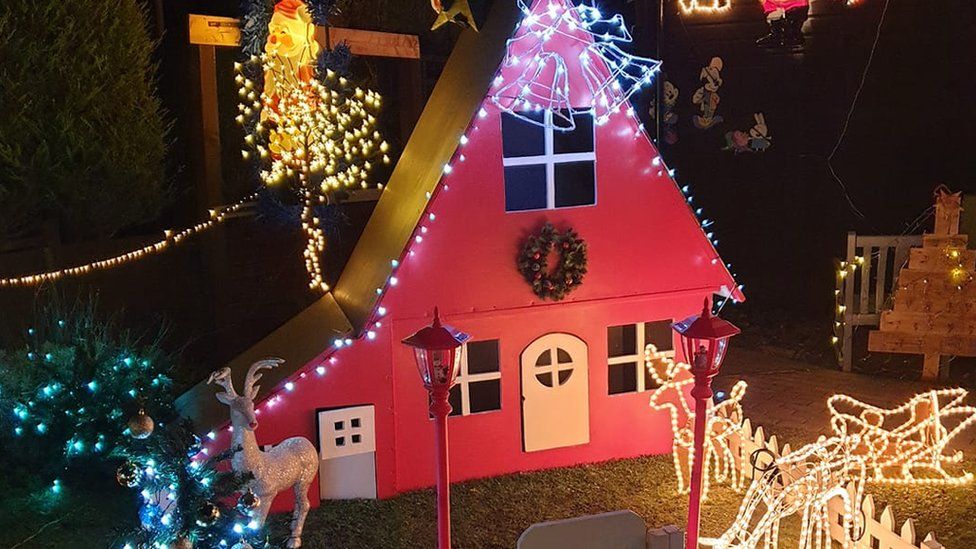 Worksop Christmas Lights 2022 Light Up Locally Christmas Campaign Wins Global Support - Bbc News