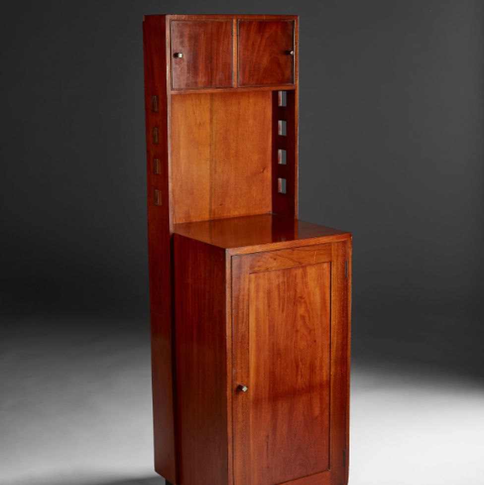 Mackintosh cabinet