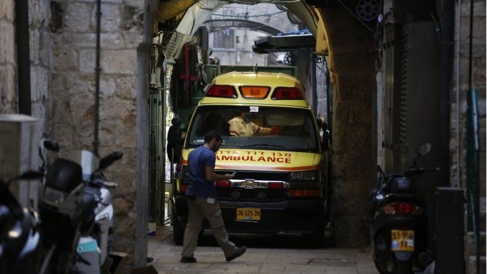 Ambulance at scene of stabbing in Jerusalem's Old City (18/03/18)