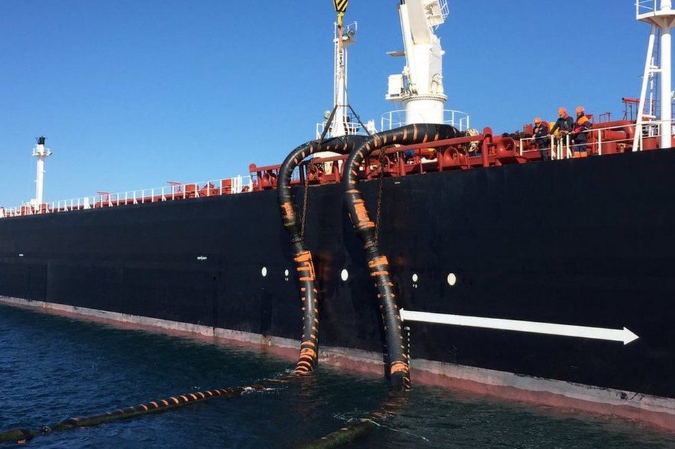 The Monte Toledo offloads Iranian crude oil in the Spanish port of San Roque, 6 March