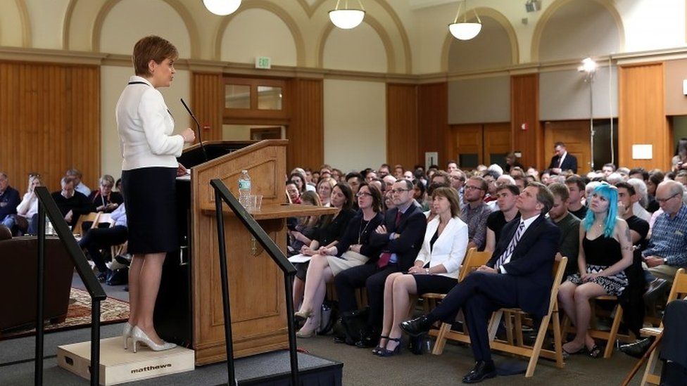 Nicola Sturgeon giving speech