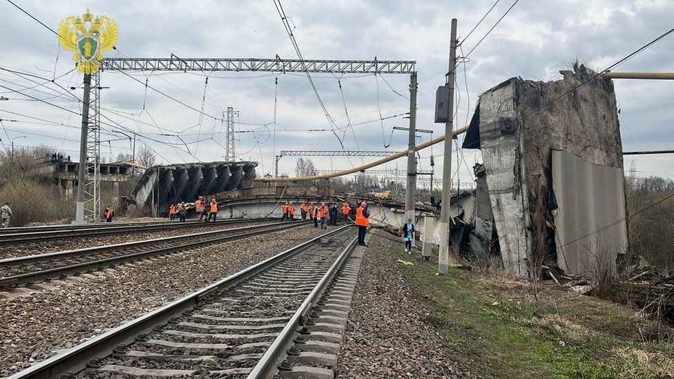Emergency workers at the scene of the collapsed bridge in Vyazma, western Russia. Photo: 8 April 2024