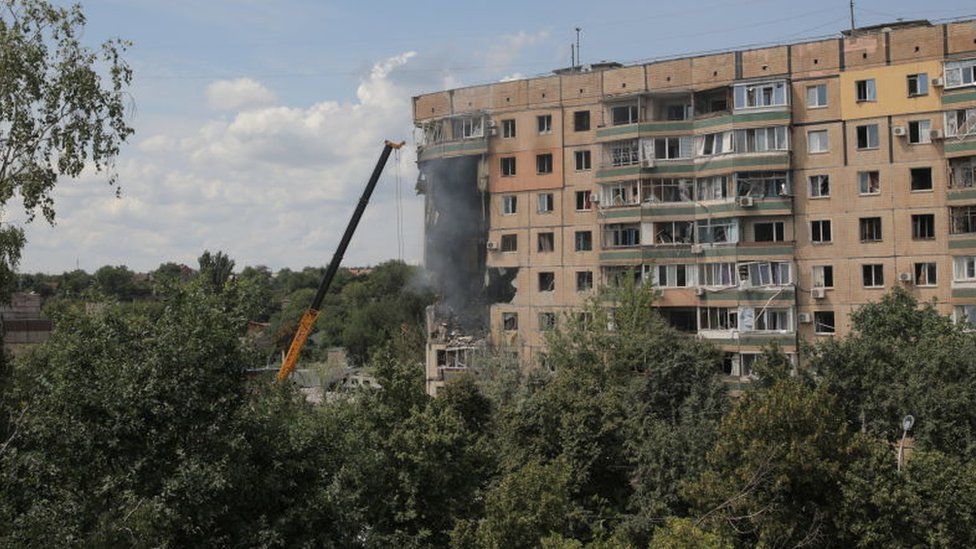 The flat  gathering  deed  by a Russian missile