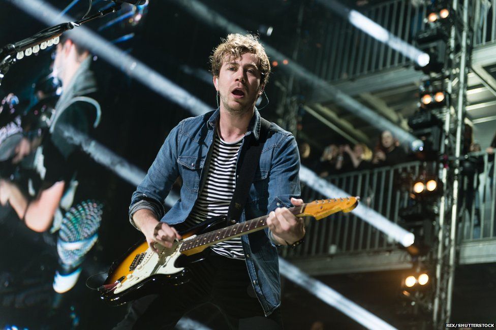 Busted announce a new album and record deal with their original line-up ...