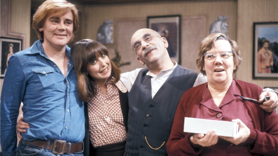 Anthony Booth, Una Stubbs, Warren Mitchell and Dandy Nichols in Till Death Us Do Part