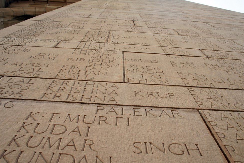 The inscriptions of the martyrs from close quarters