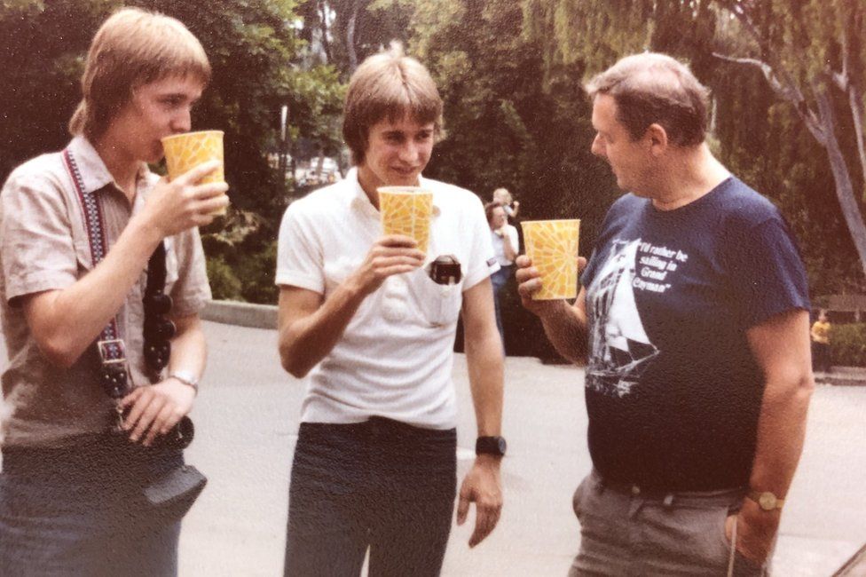 De izquierda a derecha, Bob, Tim y John Ward