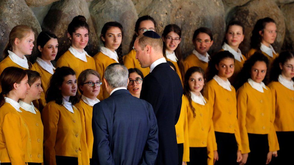 Duke of Cambridge meets a girls' choir