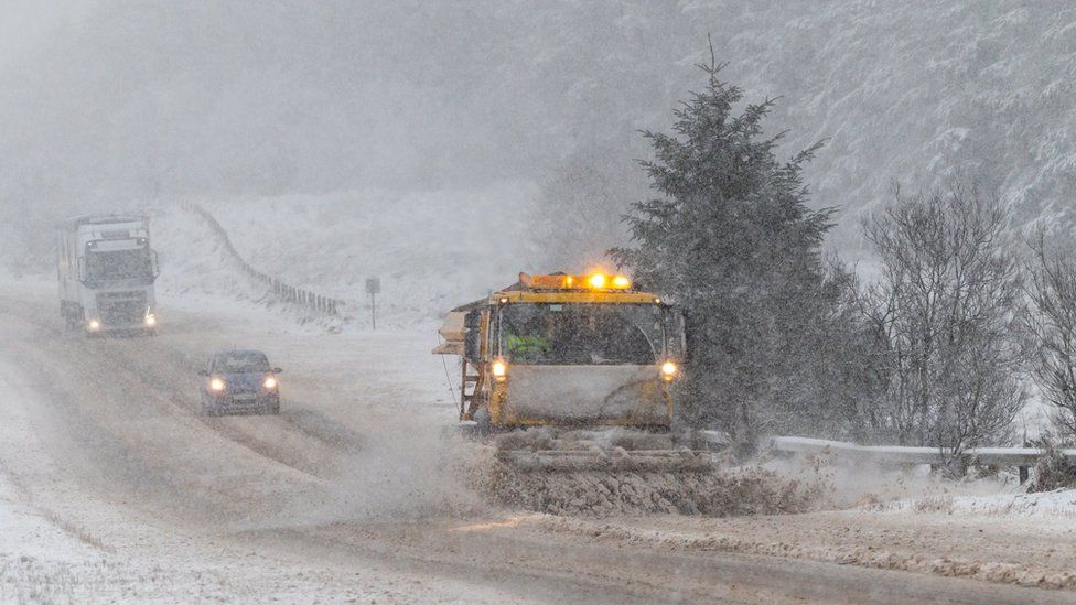 Vehicles driving in snowy conditions on the A37 between Limavady and Coleraine on 2 February