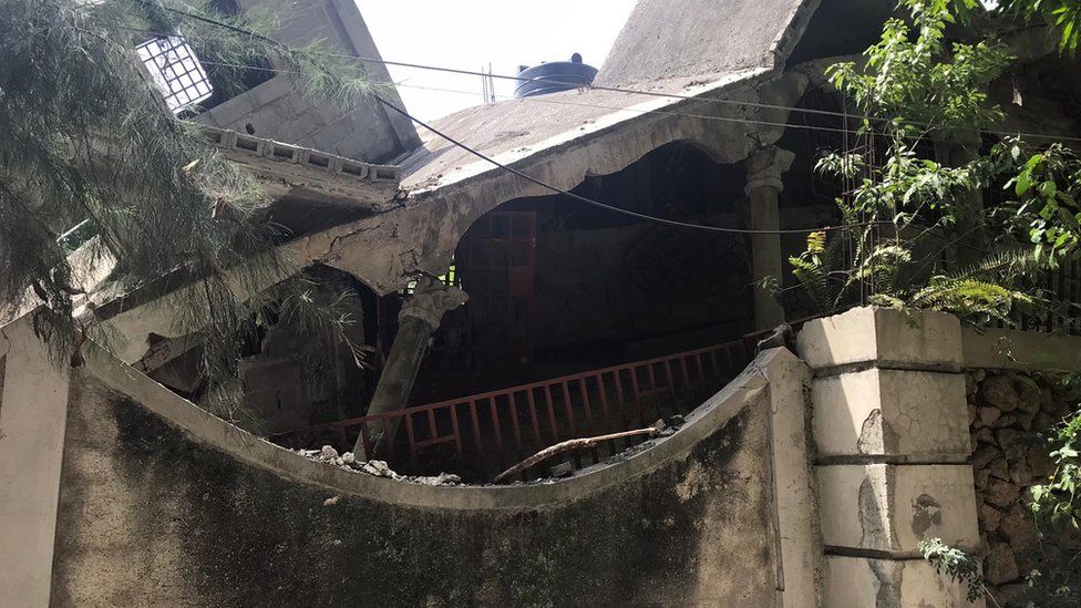 Bath Rescuer working to make Haiti earthquake town safe BBC News