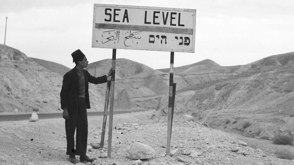A sign near the Dead Sea showing the recognised sea level - 1 December 1936