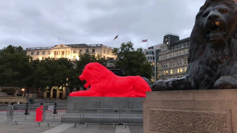 red lion on trafalgar square