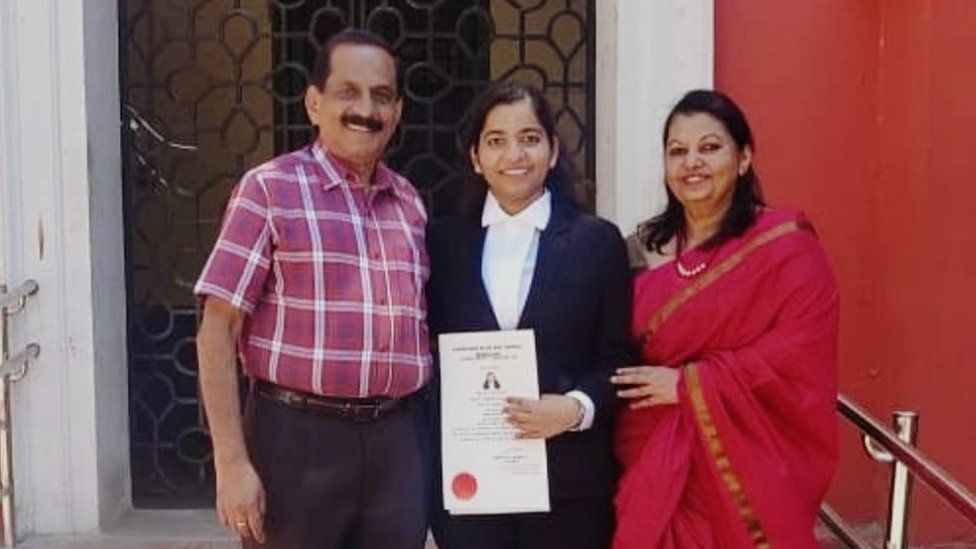 Beautiful Sarah with her parents Sunny Kuruvilla and Betty Sunny after enrolling in the bar in 2021