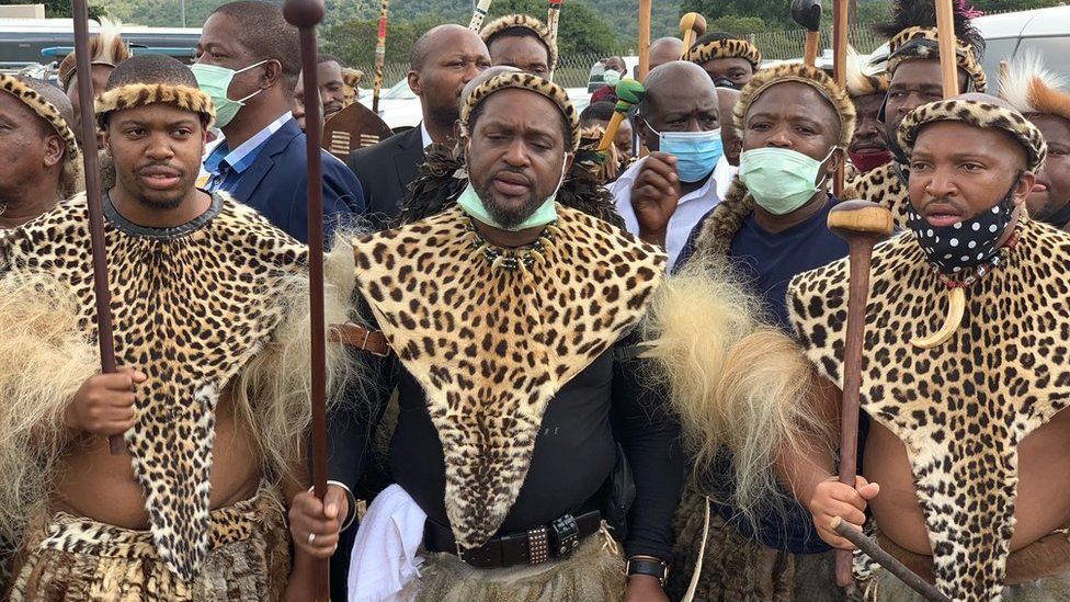 Prince Misuzulu named next Zulu king amid family feud - BBC News