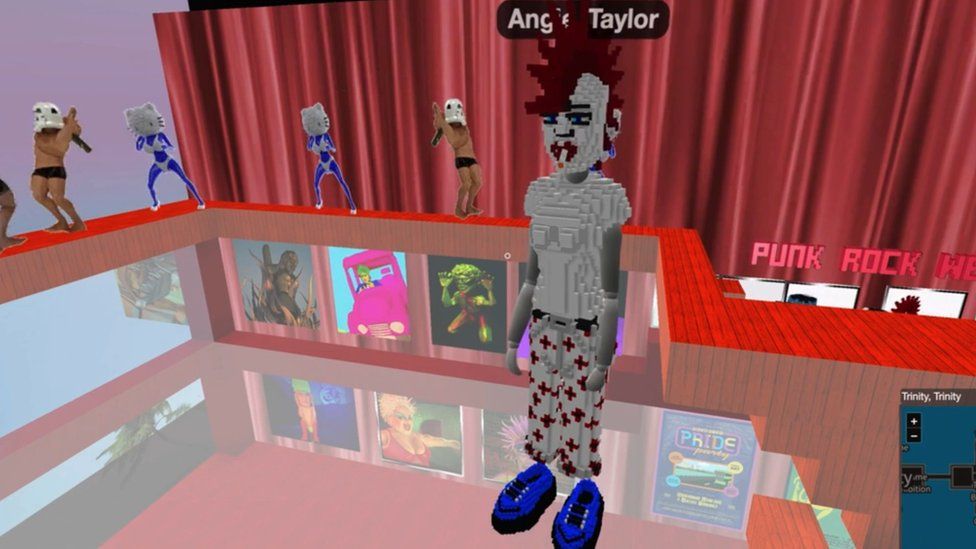Энджи Тейлор в образе аватара