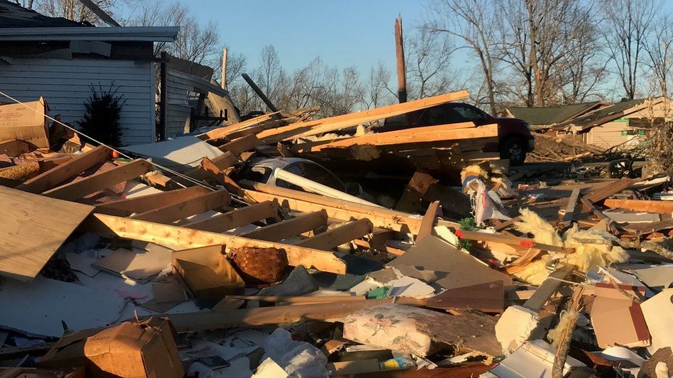 Kentucky tornadoes: 'It was beautiful and now it's trash' - BBC News