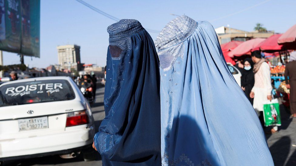 Women walking down the street in Kabul
