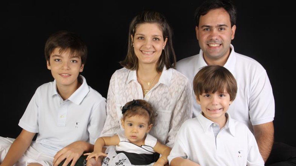 Monica Chiodi Toscano de Campos with her husband and three elder children