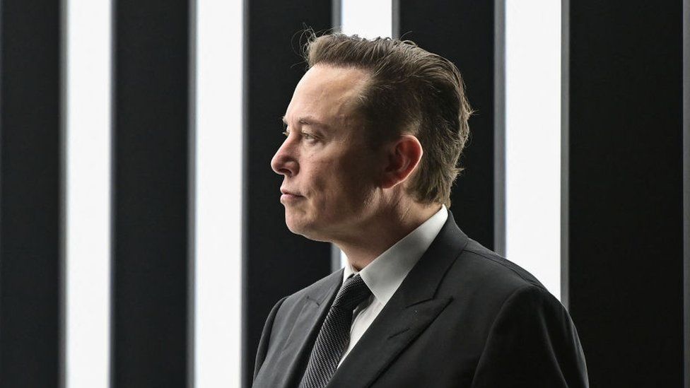 Илон Маск на мероприятии Tesla в Берлине в марте 2022 года