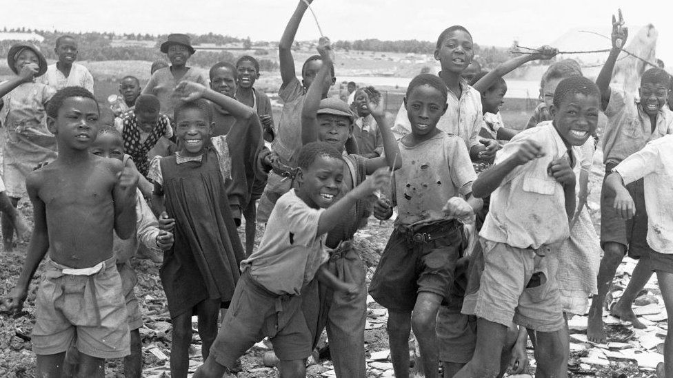 children in landfill site, in the 60s