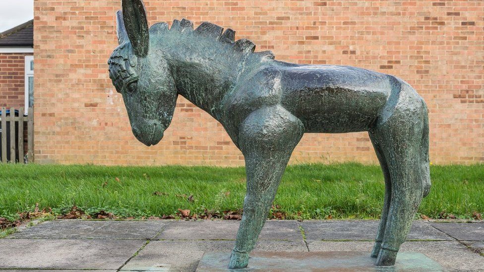 Antony Gormley and Barbara Hepworth sculptures listed BBC News