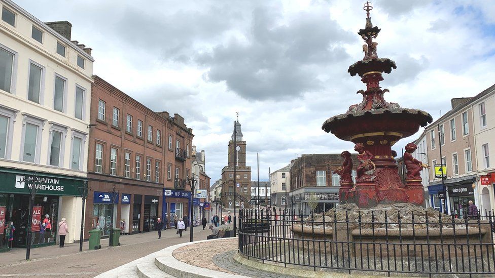 Dumfries town centre regeneration efforts put under microscope BBC News